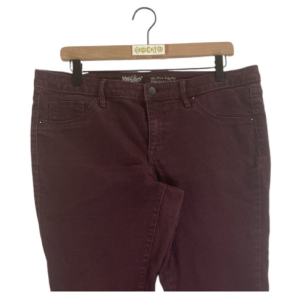 MOSSIMO by Target burgundy denim mid rise jeans // 14 - Picture 3 of 10